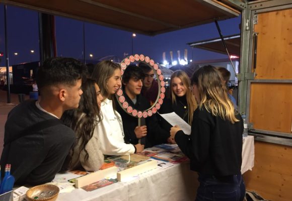 Participa en tu comunidad: Promoción, formación y coordinación del Voluntariado en Aragón Participa en tu comunidad: Promoción, formación y coordinación del Voluntariado en Aragón